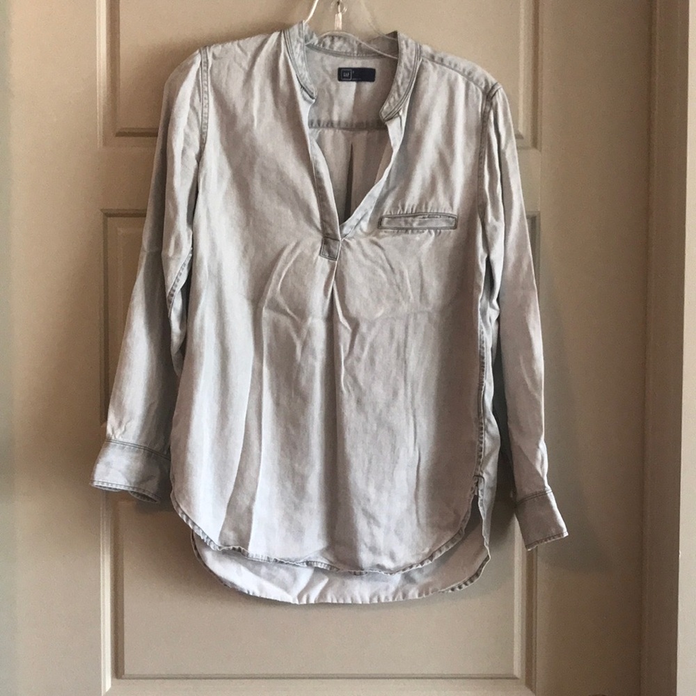 Peter-pan collar blouse